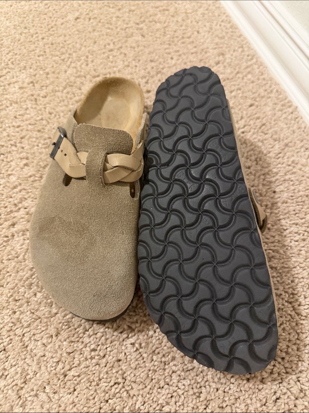 Birkenstocks 7.5 Clogs - Picture 3 of 4